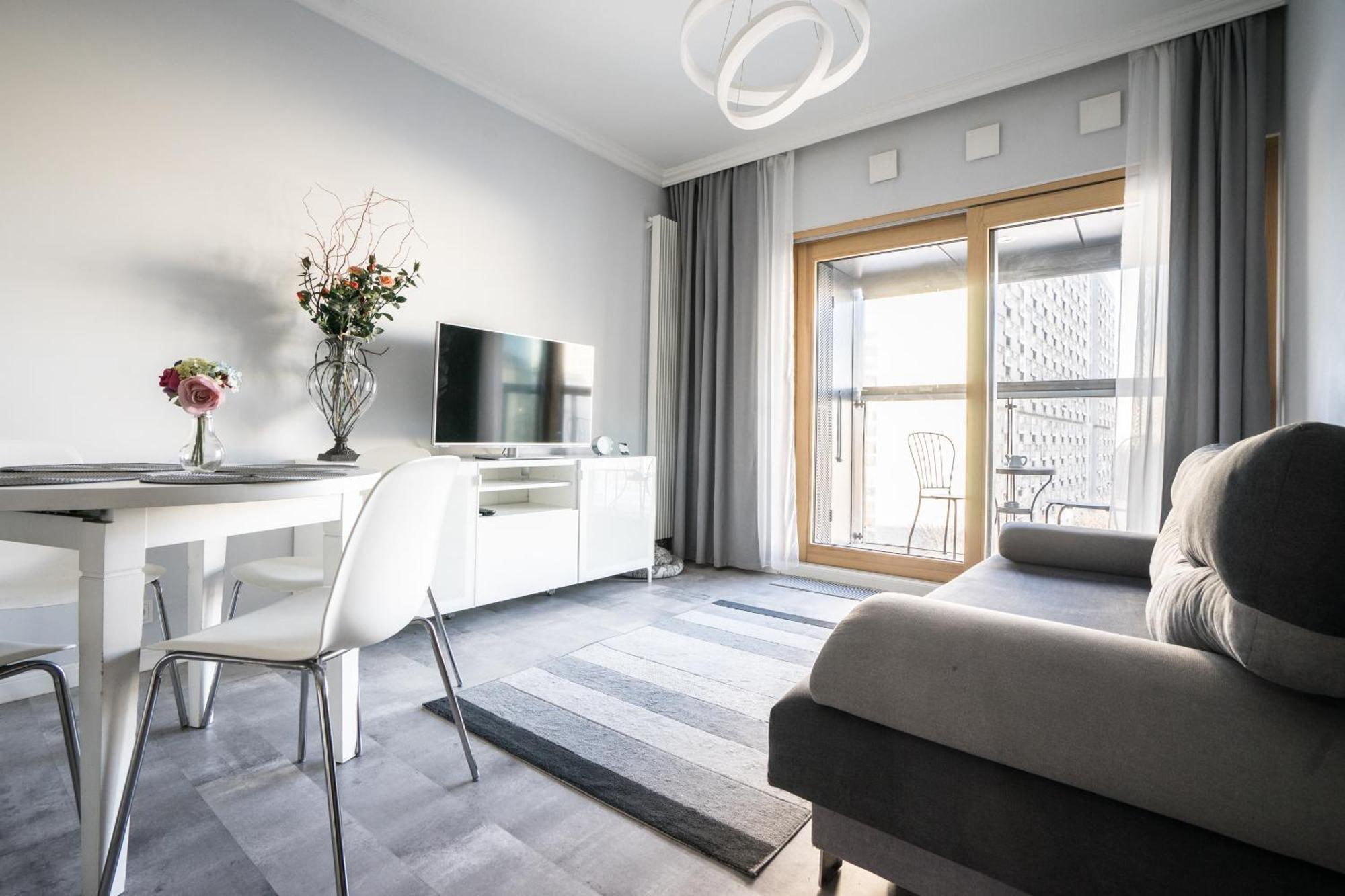 Vipwarsawapartments Diamond Mennica Residence Kültér fotó
