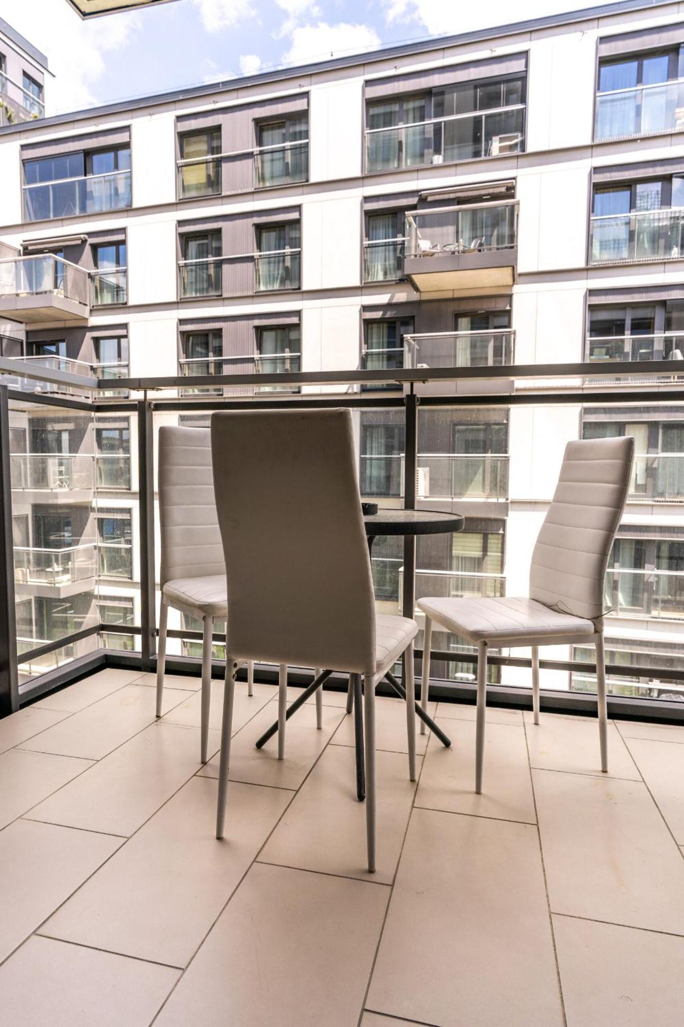 Vipwarsawapartments Diamond Mennica Residence Kültér fotó